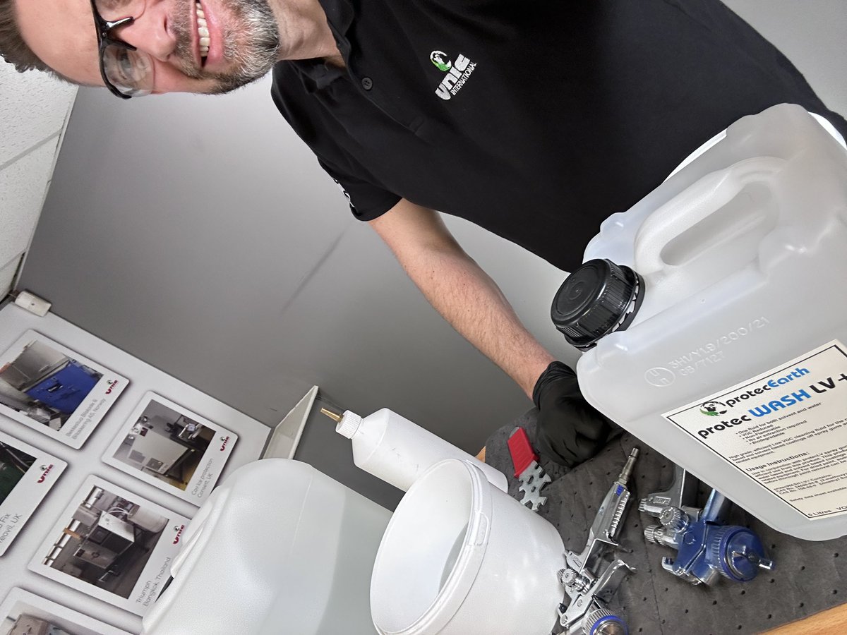 UnicInternation's tweet photo. More videos being add to the YouTube channel. 

After a few days recording and turning an office in a temporary studio.

#sprayguncleaners #solventrecycling #aerosolrecycling #cancrushing #vocreduction #protecWash #workingwithnature #papercompactor #madeinuk https://t.co/goag7qXjq6