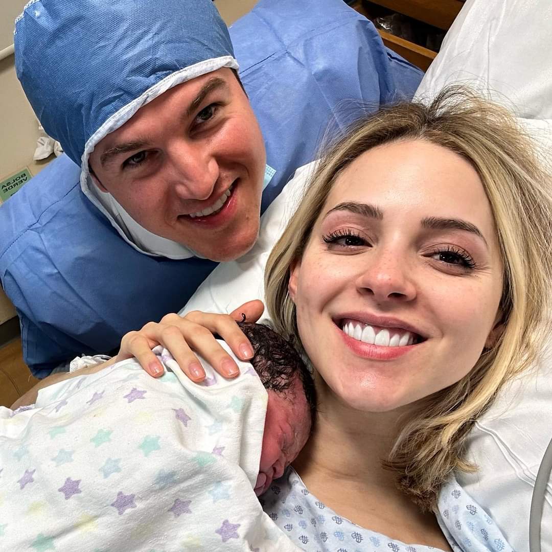IvanMattaL's tweet photo. Nace #Mariel
La hija del Gobernador de #NuevoLeon @samuel_garcias y de su esposa, nació hoy en la madrugada a las 3:52 horas. https://t.co/oAsCZ10yeA