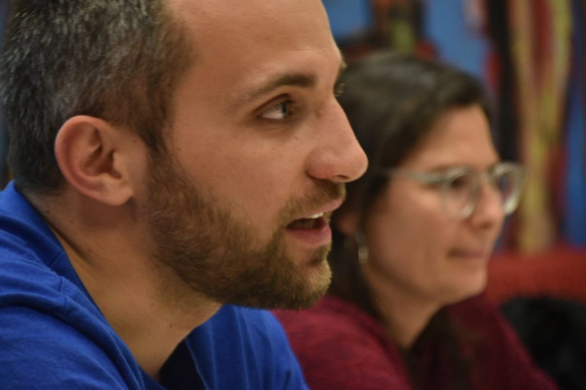 sergicot's tweet photo. @GuanyemGirona I, sobretot, quin goig poder-ho fer conversant amb tres dones com l'Anaïs @xisnis, #RatMata i #RemeiAldrich, referents en l'àmbit de la transició per un model energètic més just, tant social com ambientalment!
Menys pobresa energètica i més sobirania energètica i eficiència!🌞💨 https://t.co/9rUESewKg4