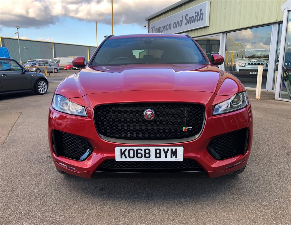 Thompsonandsmit's tweet photo. 2018 Jaguar F-Pace 3.0 TD V6 (300PS) S AWD Auto with Massive Spec in beautiful Firenze Red at https://t.co/nLpZQmN8Ub #jaguar #fpace #firenzered #louth #lincolnshire #usedjaguar https://t.co/q2sJqdTw27