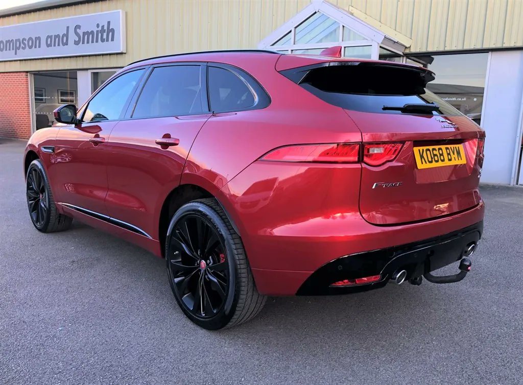 Thompsonandsmit's tweet photo. 2018 Jaguar F-Pace 3.0 TD V6 (300PS) S AWD Auto with Massive Spec in beautiful Firenze Red at https://t.co/nLpZQmN8Ub #jaguar #fpace #firenzered #louth #lincolnshire #usedjaguar https://t.co/q2sJqdTw27