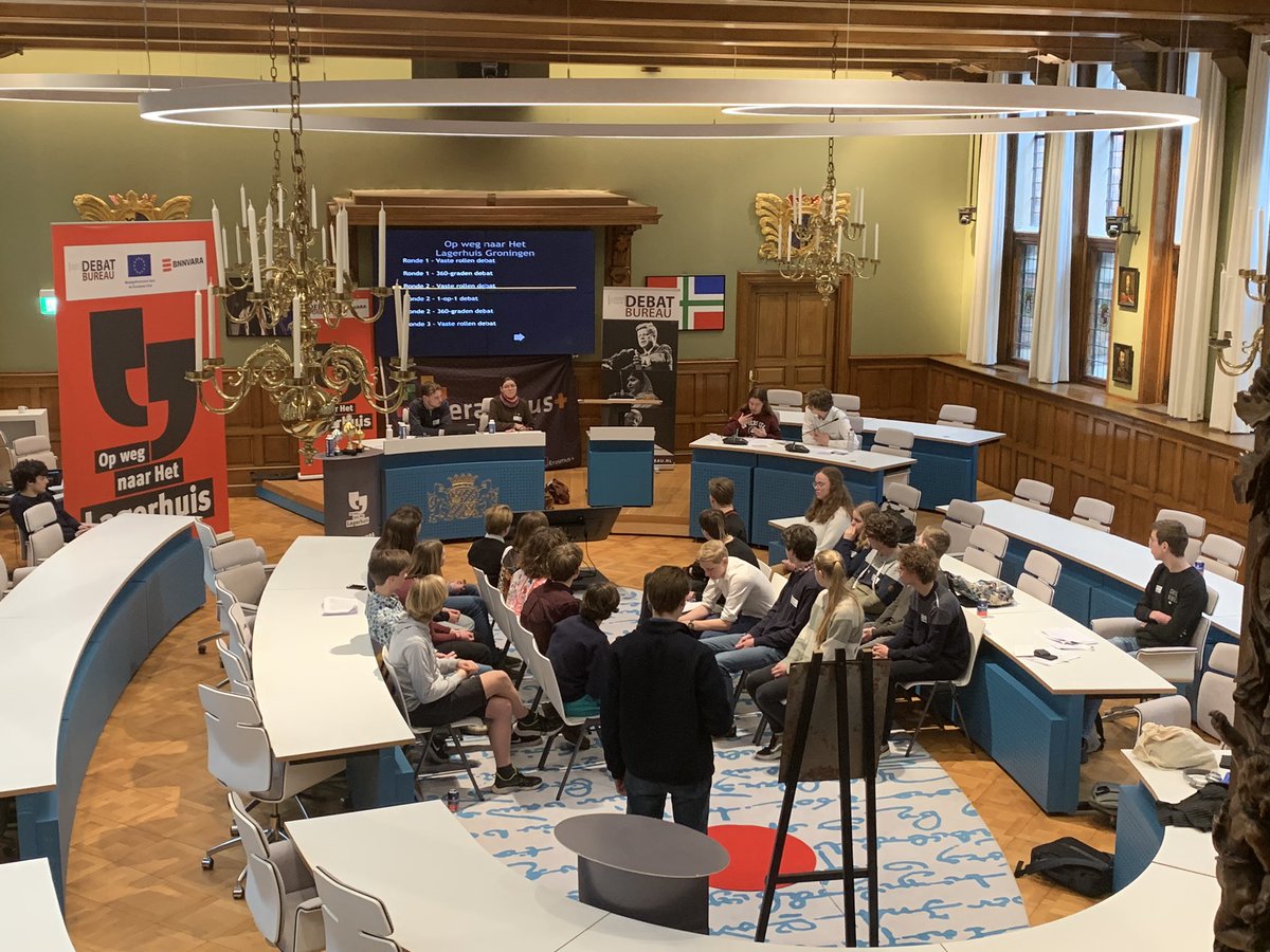 provgroningen's tweet photo. In de Statenzaal zijn vandaag de voorrondes van @OWNHL @BNNVARA . Vier Groningse scholen gaan met elkaar in debat #wvdd https://t.co/y0cTklPAC1