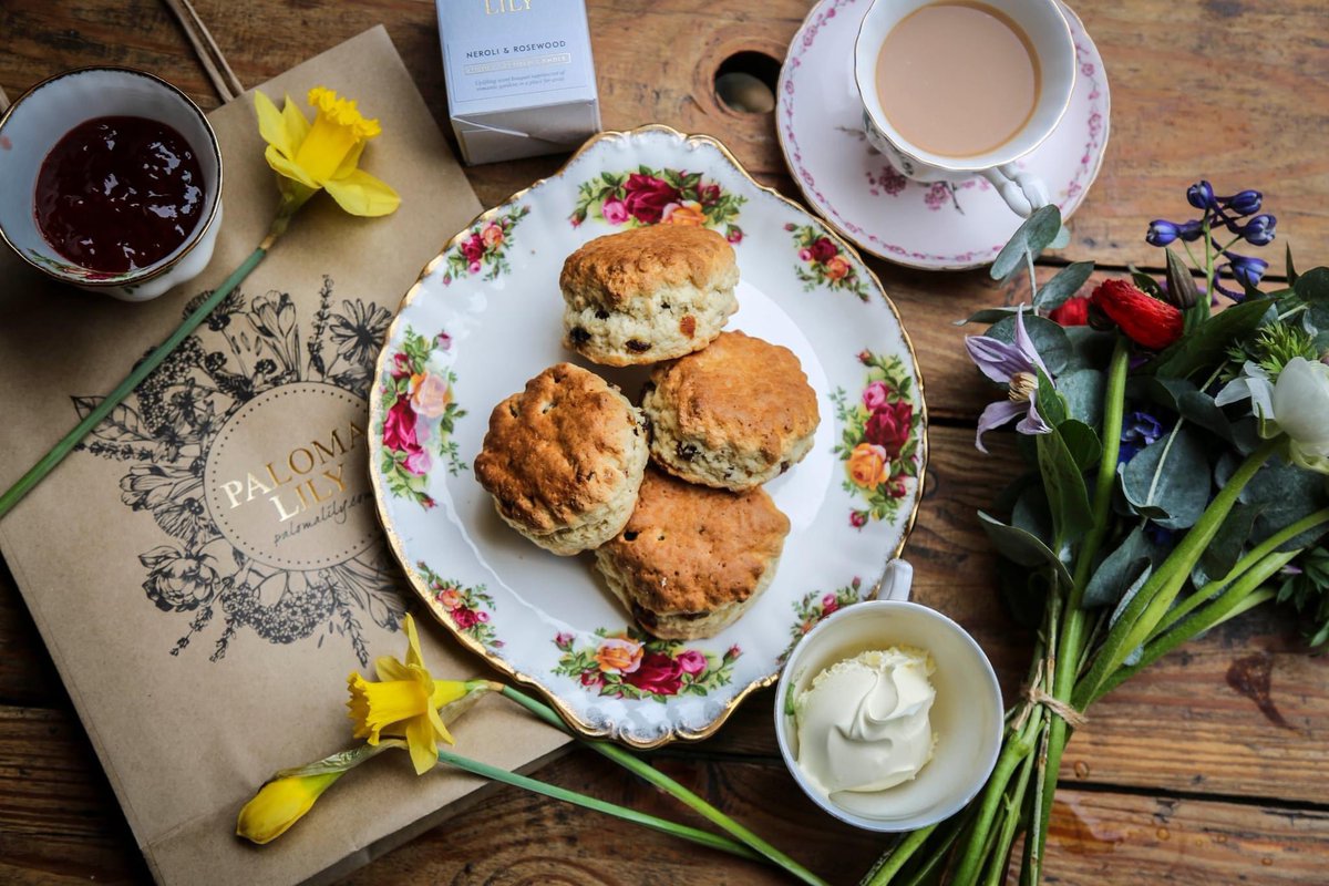 The Tea Room at The Guild has joined forces with brilliant local florist Paloma Lily to offer a cream tea and flower posy perfect for celebrating Mothering Sunday on 19 March. 

Find out more here 👇

eventbrite.co.uk/e/mothers-day-…