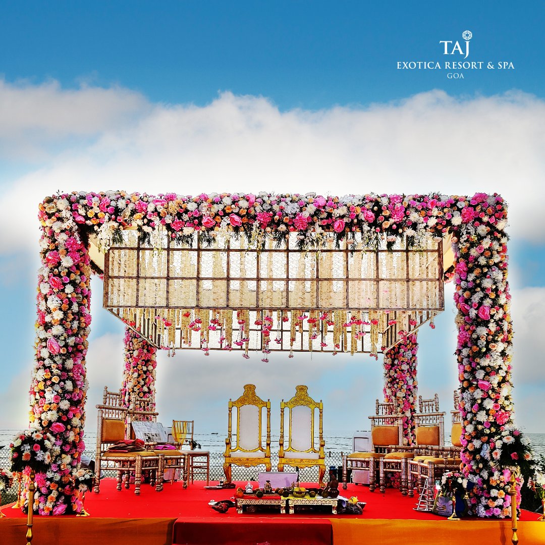 Tajexoticagoa's tweet photo. Bring your dream celebration to life by the dreamy Arabian azure. With expansive spaces & panoramic vistas, our #BeachLawns are the ideal location for every celebration.
For reservations, call :+91 83266 83333
#TajExoticaGoa #ExoticDestination #BenaulimBeach #TajHotels https://t.co/0ZiXAJNCQ0