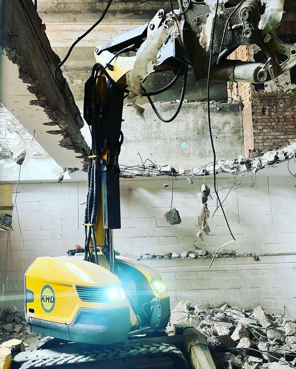 It’s definitely been a brokks away kind of week with <a href="/TotalReclaims/">Total Reclaims Demolition Ltd</a> in Birmingham this week. Micki and Micky have been crushing and break with our BROKK 110 and 160 and the KHD BROKK 280. All in a weeks work #brokk #brokkit #brokksaway #brokk110 #brokk160 #brokk280