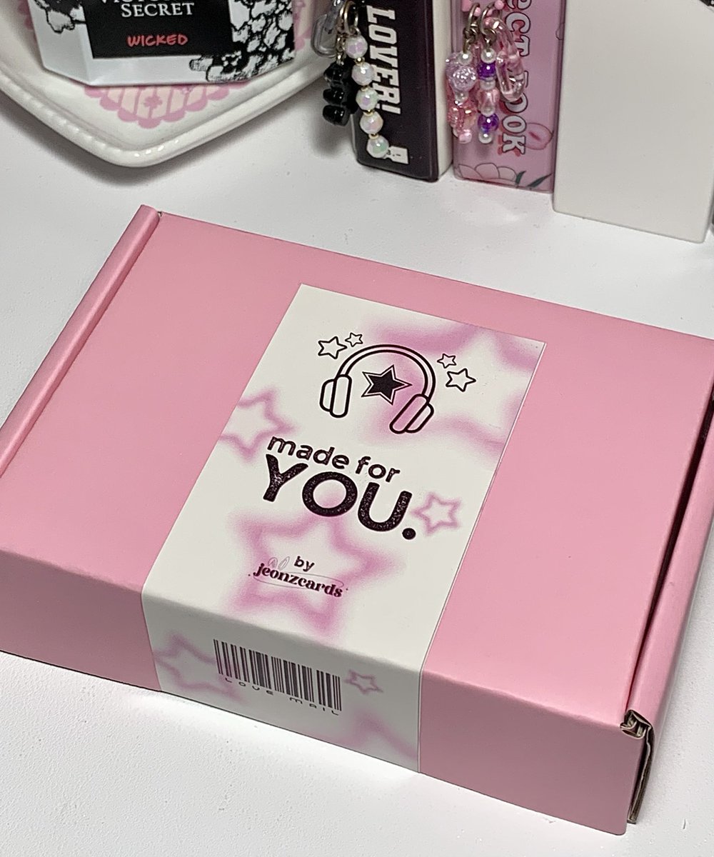 jeonzcards's tweet photo. upgraded my packaging a bit 🎧🫧 https://t.co/CdMsiU8n9v
