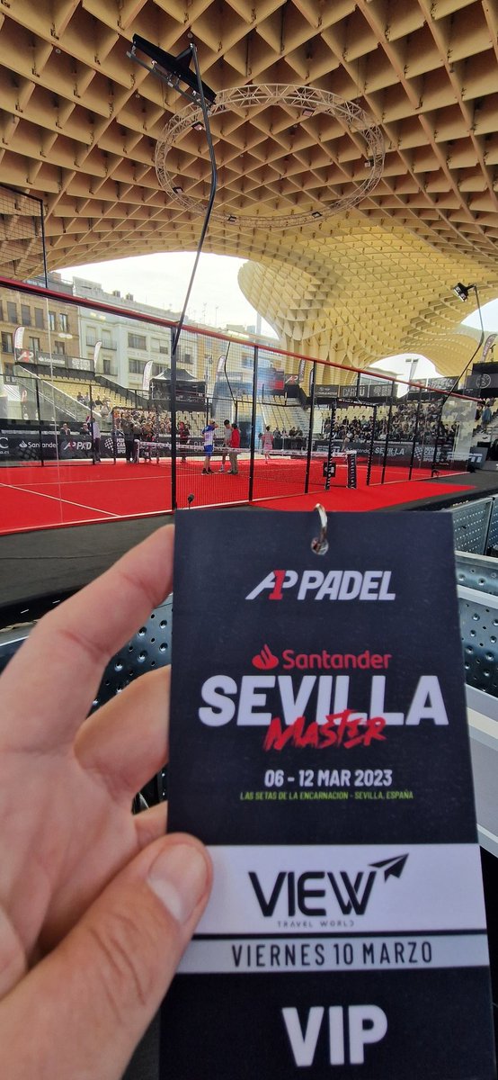 Ardiazb9's tweet photo. Desde @Casas_Asin Abogados agradecemos a Pedro Parrilla Calle, Gerente de @SomosSacyr en las @Setas_deSevilla, por invitarnos a disfrutar del evento internacional #MasterdePadel que se está celebrando en #Sevilla 

#Deporte #Negocios #PropiedadIntelectual https://t.co/rZpytLvnaL