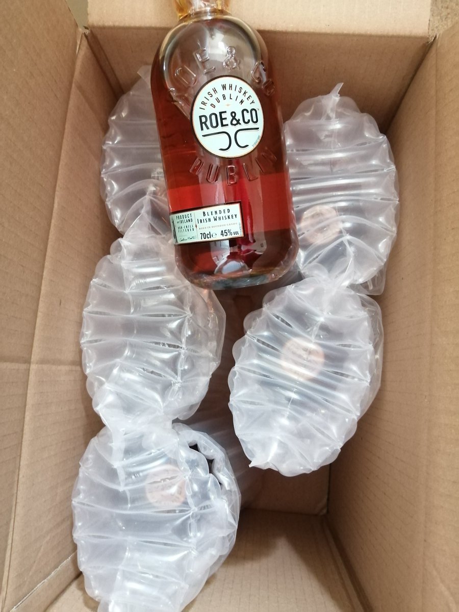 BertSmedley's tweet photo. Just when you think you've got time to "drop the kids off at the pool"*🙄...
Anyways, that's tonight's #TeatimeTickle sorted courtesy rapid delivery from MoM🐢💥💥
Did anyone mention these are a "gnat's cock" short of £22?
#GetEmBoughtAlready💥
*#NipOneOff🚚 https://t.co/IOqMJauS5L