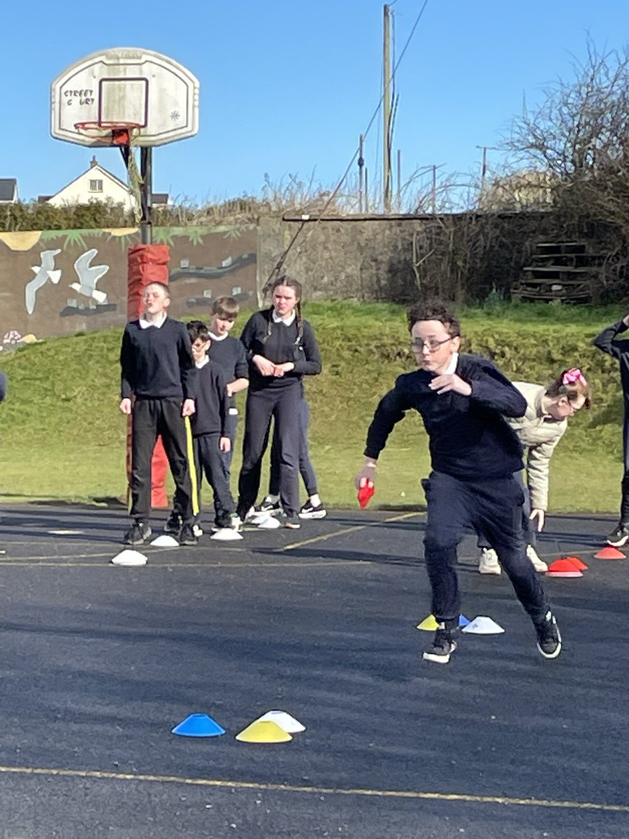 lacken_ns's tweet photo. Sneachta? Cén sneachta? We love a sunny Friday 😎😁míle buíochas arís @MichaelFitzmau8 @MayoGAACoaching @ActiveFlag @SnaGaeilge https://t.co/PR9MehVJcW