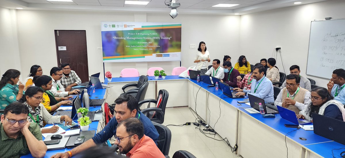 CGIARbreeding's tweet photo. NextGen plant breeding is data-driven

EiB, @CGIAR Accelerated Breeding Initiative (ABI) + @IBPlatform ran hands-on workshop on Breeding Management System (BMS). Breeders learned to manage germplasm for trailing, generate experimental designs and more, at IGKV, India. https://t.co/dkxt3a2tou