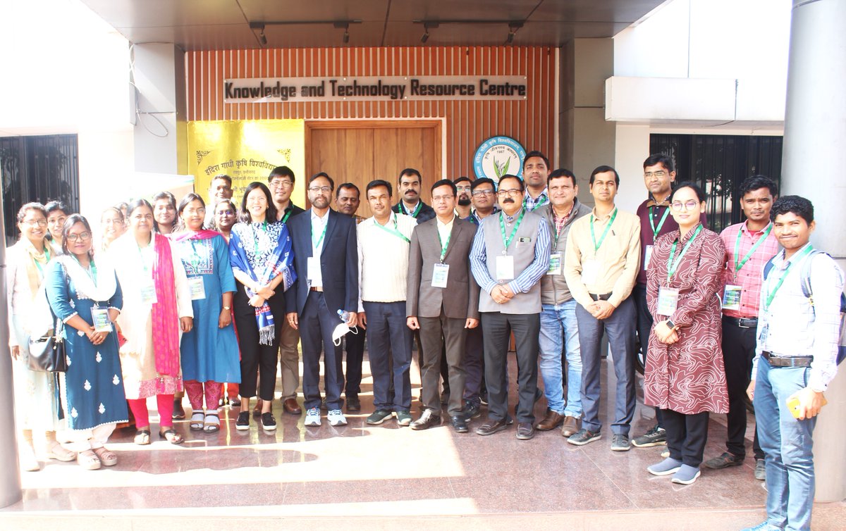CGIARbreeding's tweet photo. NextGen plant breeding is data-driven

EiB, @CGIAR Accelerated Breeding Initiative (ABI) + @IBPlatform ran hands-on workshop on Breeding Management System (BMS). Breeders learned to manage germplasm for trailing, generate experimental designs and more, at IGKV, India. https://t.co/dkxt3a2tou