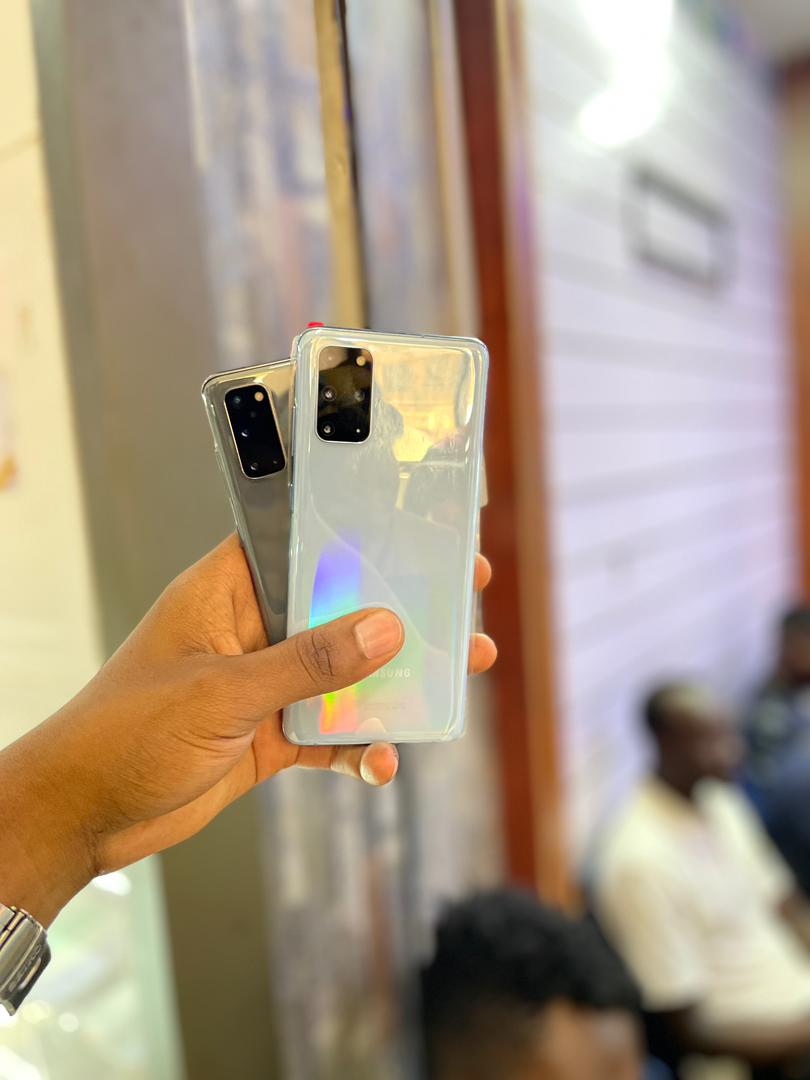 Affordable weekend offers >>
Samsung S20plus at only 1.2M and S20 at 1M
Grab this today @gadgetworld100

Located at Ivory plaza  G-6
WhatsApp:
+256 702 628  831
#GadgetWorld 💯