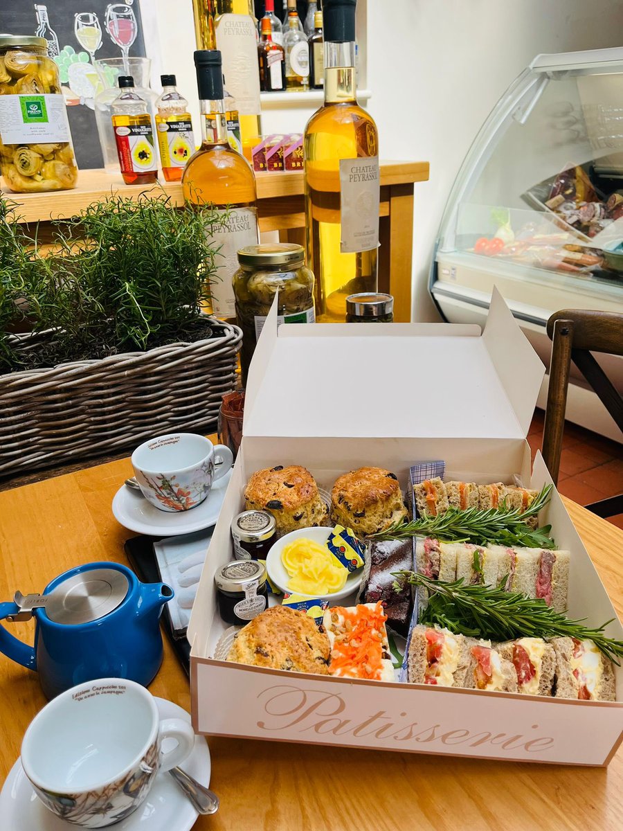 BreadCollect1on's tweet photo. Afternoon Tea in a box! From £22.50 for two, the perfect treat for a #winterweekend picnic. Wrap up and head out for an adventure, we’ve got the food covered #teainabox #scones #salmon sandwiches #cakes @VisitKnowle @visit_solihull @healthywalks @girlscouts https://t.co/z8VIWi0HS5