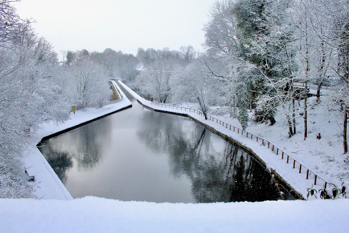 AitchEllePea's tweet photo. The last of the snow? Yr eira olaf? #cymru #gogleddcymru #chirk #wrecsam #thomastelford #pont #bridge #aqueduct #viaduct #afonceiriog #riverceiriog #ceiriogvalley #dyffrynceiriog https://t.co/hZA7tsCQlK
