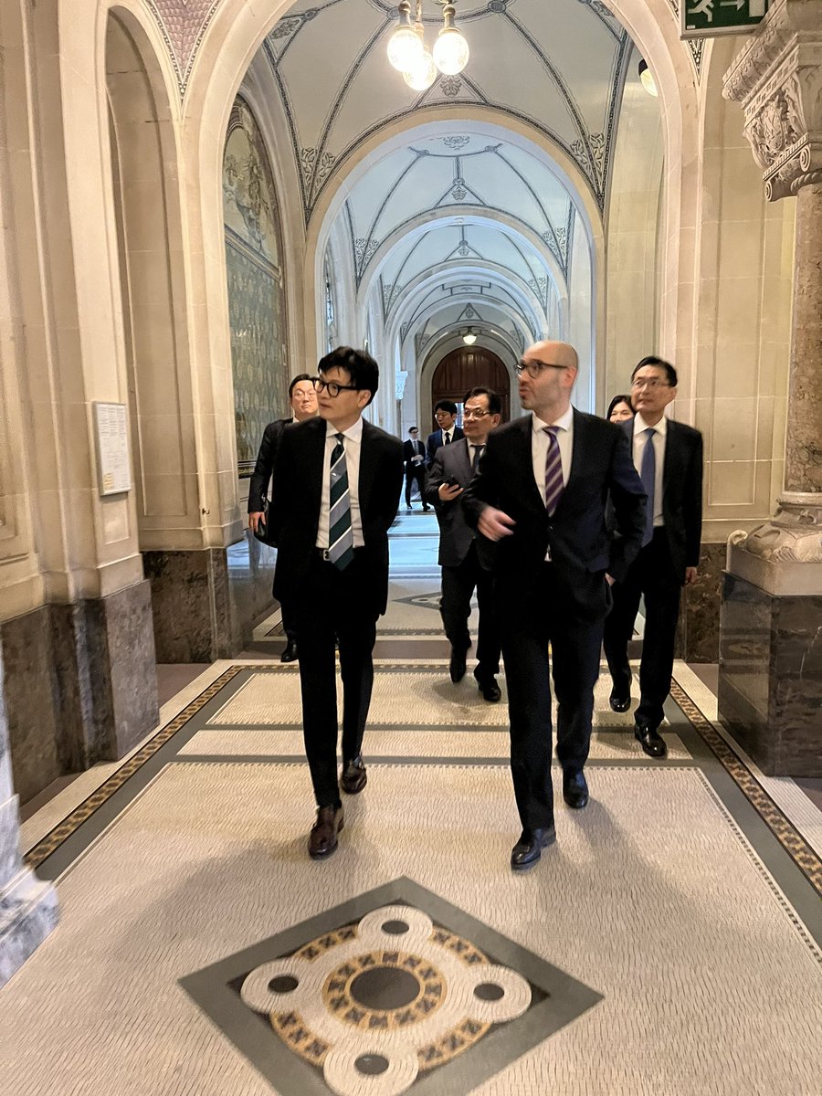 PCA_CPA's tweet image. We were delighted to welcome the Minister of Justice of Korea 🇰🇷, Mr. Han Dong-hoon, and his team to the Peace Palace today. We had a fruitful conversation about strategic collaboration between the #PCA and Korea 🇰🇷.