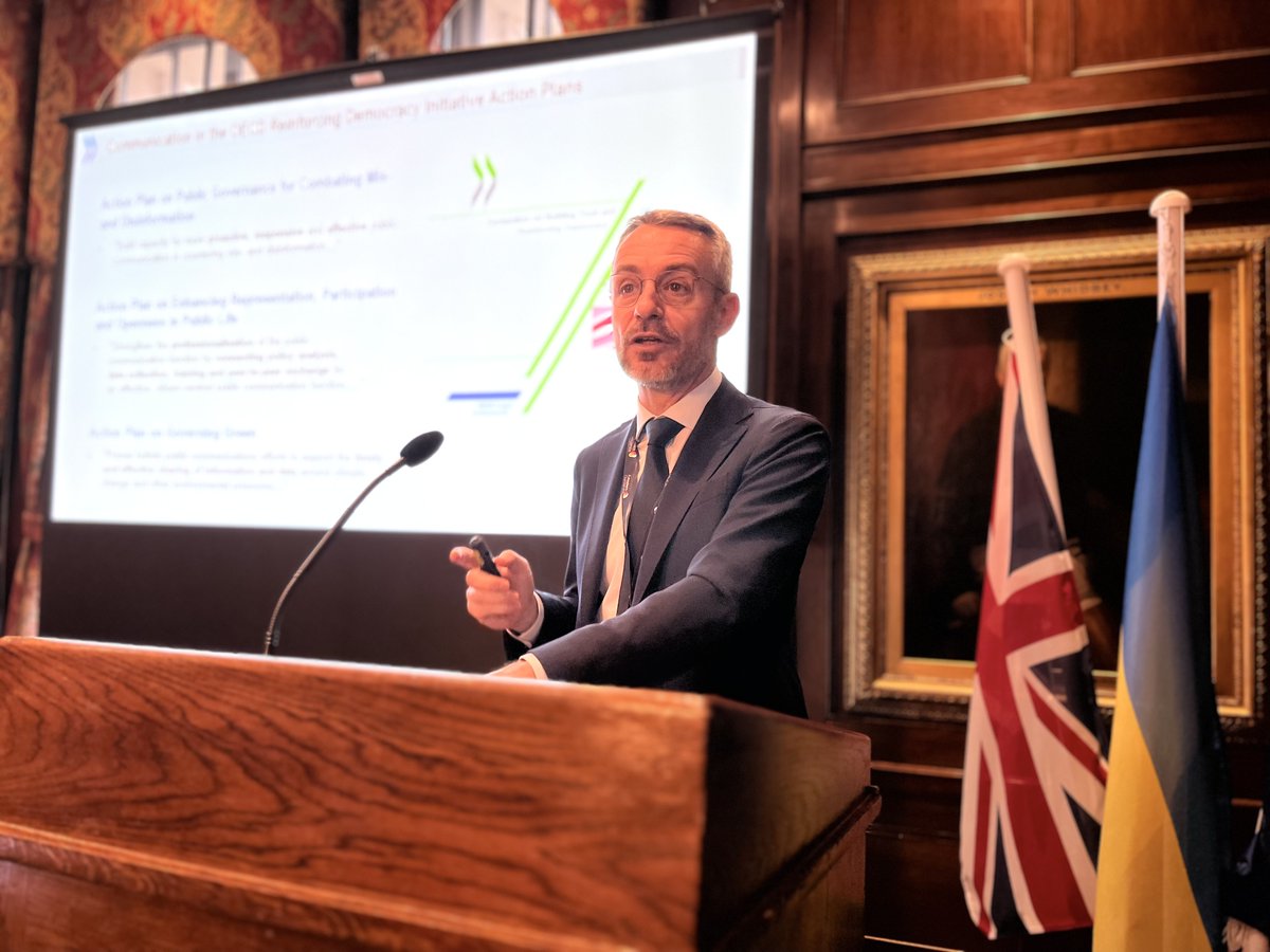 YvesCharmont's tweet image. Excellente intervention d'@AlesBellantoni pour @clubofvenice sur les principaux défis en matière de gouvernance pour redonner confiance dans les institutions publiques et les plans proposés par @OECDGov #OpenGovernment #capcom23 #compublique #PublicCommunication #CivicSpace