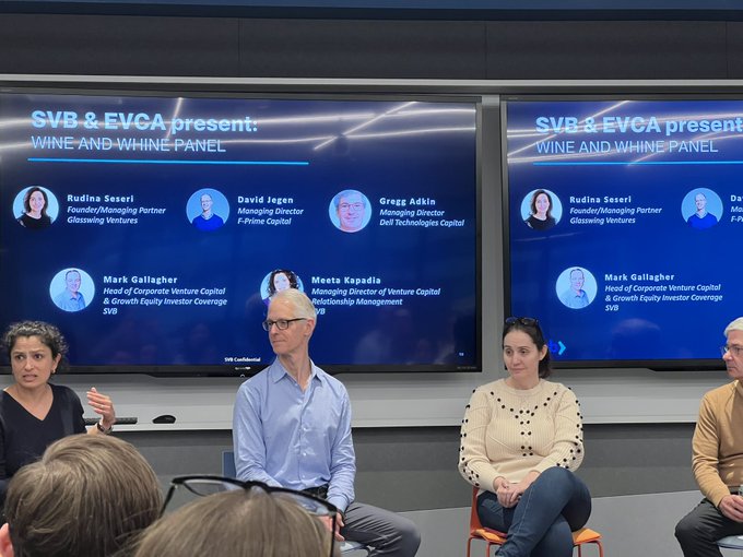 theraisinahills's tweet image. Stock Market: Global banking rout sweeps through Asia
By S Jha for @theraisinahills 

Read: theraisinahills.com/stock-market-g…

#StockMarket #SVBFinancial #SVB #BankNifty #Nifty #Senex