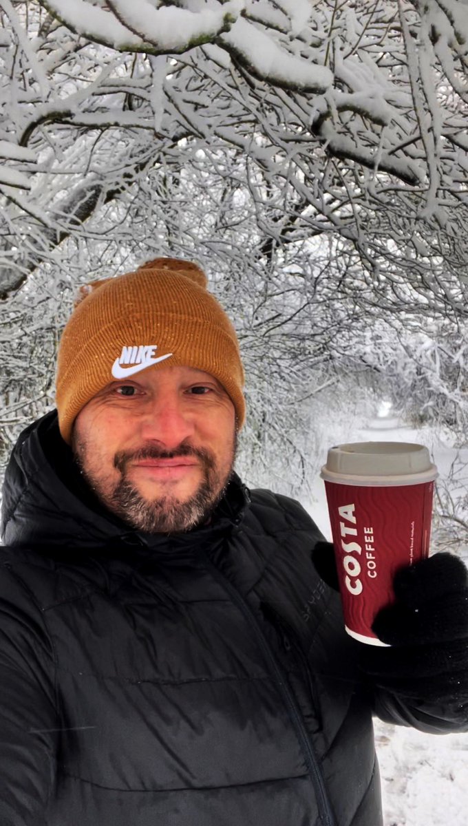gymfreak1967's tweet photo. Fuck snow 😂😂 18.000 step walk n loved every step…. Couple coffees on route talkin nonsense…. Was delightfull 😃😃😃 #ACTIVERESTDAY https://t.co/q5DzwCZoFw