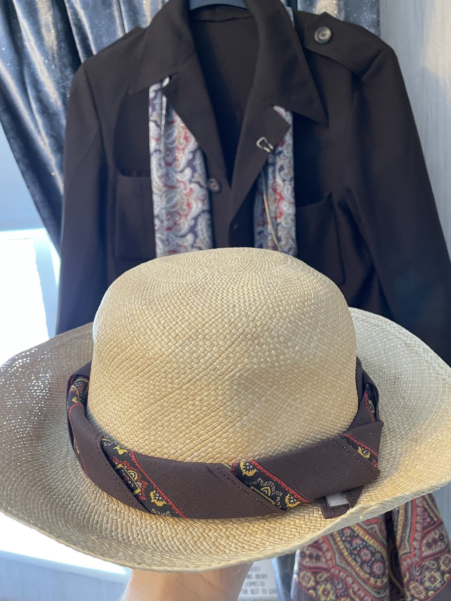 tpdbeech's tweet image. The S26 7th Doctor outfit is finished for @fantomfilms’ #Valiant2023!

I’m so pleased with how this has turned out 🥹 it’s taken about 2yrs in total! 

❤️❤️➕❓

#DoctorWho
#7thDoctor
#Cosplay