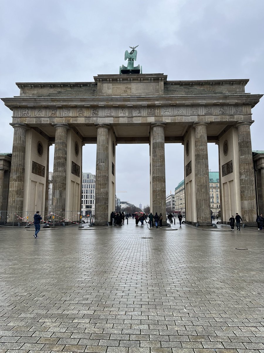 Guten Morgen MO! Our European tour has begun! <a href="/AsstSuptMOTSD/">Elizabeth McDermond</a> <a href="/KevinRStansber1/">MarauderNation</a>