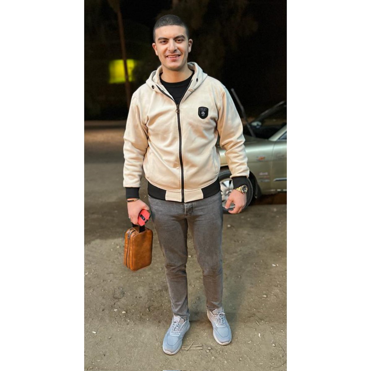 MarwanMoageza's tweet photo. فاقد الشيء يُعطيه بكرم وحب؛ لأنه يتمنى ألا يَرى أحد يُعيد تجربته.🤍🌼

الوزير 😎 https://t.co/aD6bddBreR