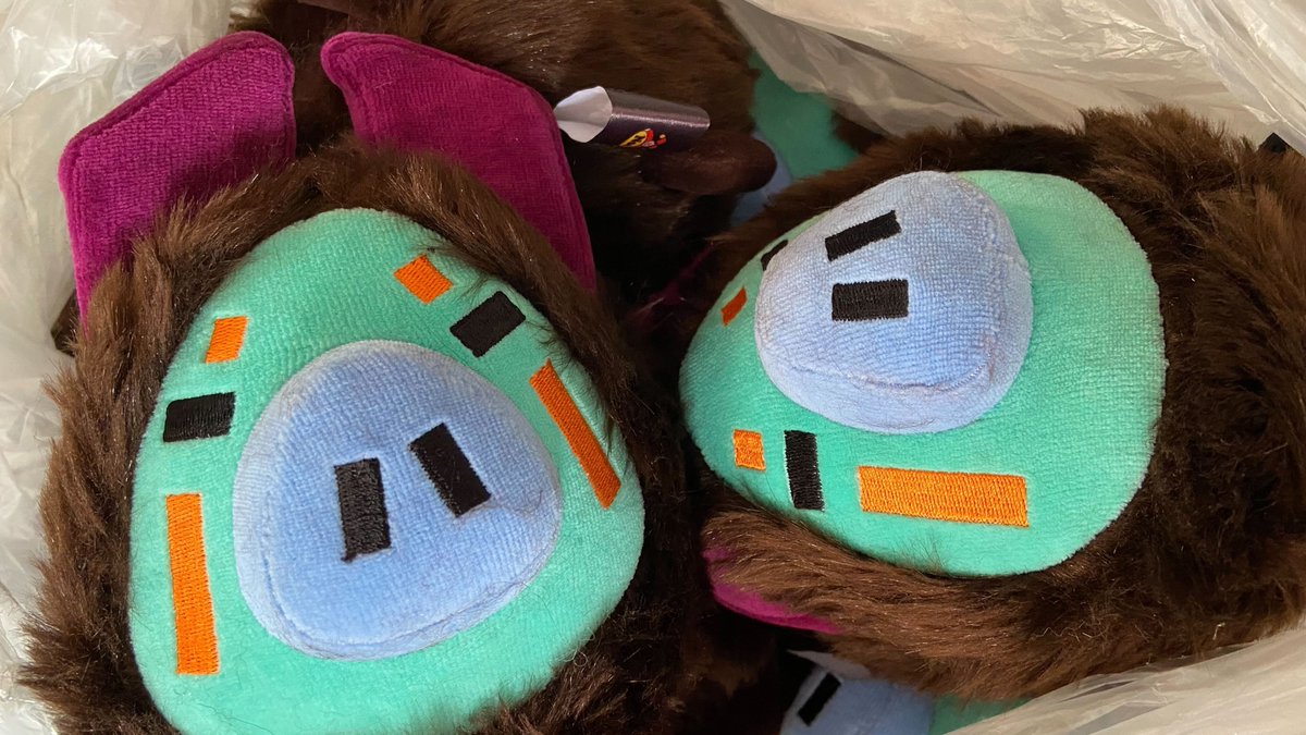 BedtimeDG's tweet photo. FIGMENT 2 MERCH GIVEAWAY

A package including:
 x 1 Black Hog Plush 
 x 1 Cassette with Figment 2 songs on it 
 x 2 Dusty Enamel Pins

To enter: 
🔁 Retweet and like this post 
🔔 Follow this account 

2 winners will be selected tomorrow, Saturday March 11th, 3pm CET. https://t.co/1axLNhXmLF