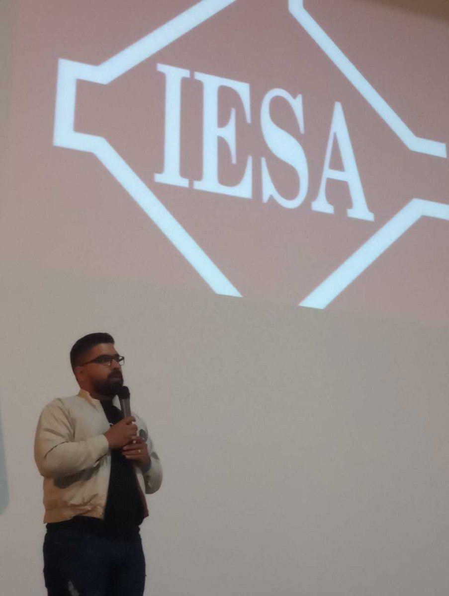 CoinExSpanish's tweet photo. 🤩¡Excelente nuestro primer día en la Venezuela Edtech Summit!

👨‍👩‍👧‍👦 Si aún no lo has hecho, acércate hoy a nuestro stand para descubrir por qué somos la puerta de entrada al mundo blockchain.

#VenezuelaEdtechSummit #CoinEx https://t.co/CxkManrt92