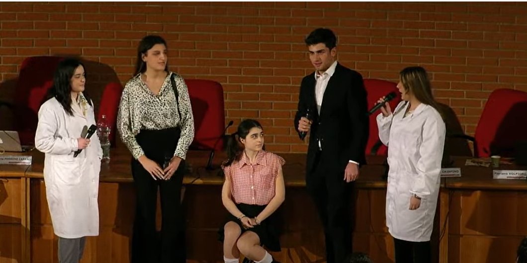 UnistemYesNa's tweet photo. #Unistem2023 protagonisti dello "Show totipotente" gli studenti che portano in scena ##arte, #musica, #pattinaggio e #scienza. Grazie agli studenti dei licei: Labriola (NA), Alberti (NA), Mazzini (NA) e don Milani (Gragnano, NA) per i loro interventi. @Unistem2023 @UninaIT https://t.co/35TUSPuoxa