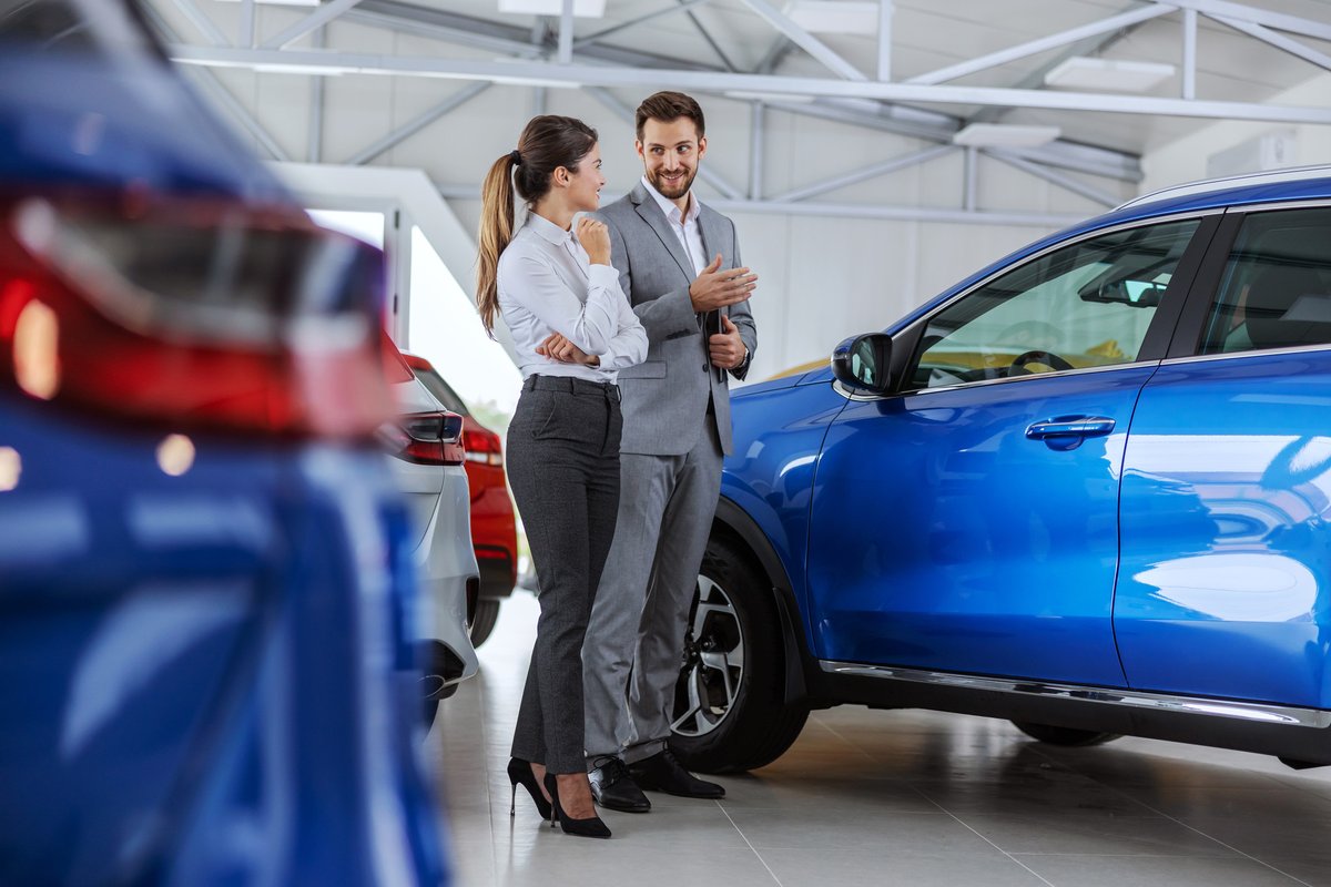 earnacar's tweet photo. When buying a car for the first time, saving for a down payment is an important step to consider. Read more car-buying tips here. https://t.co/is01kXDODv 
#CarBuyingTips #CarFinance101 https://t.co/5SWVaANSdH