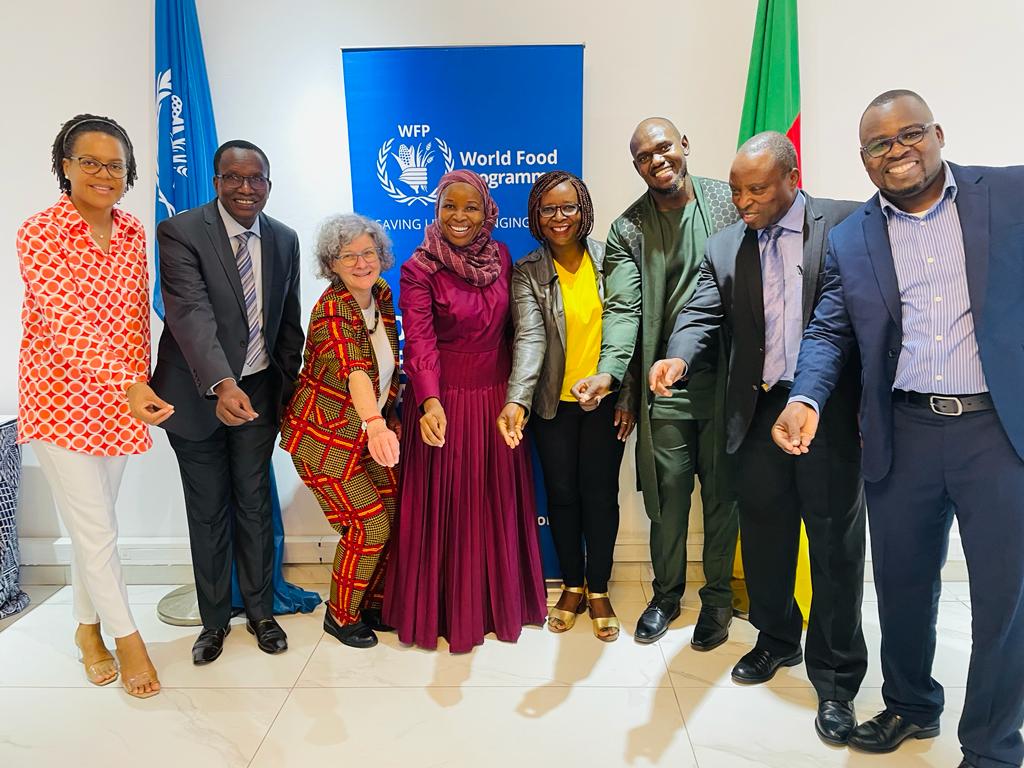WFP_Cameroon's tweet photo. #WFPCameroon 🇨🇲

Great exchange between @WFP &amp; @Cipotato on possible collaboration on school feeding, nutrition &amp; smallholder #farmers👩‍🌾to grow 🍌root &amp; tuber-based #food🥕🥔value chains in schools &amp; #communities for improved food &amp; nutrition security 

#SDG17
#SDGs
#Partnerships https://t.co/hzCcWqRooG