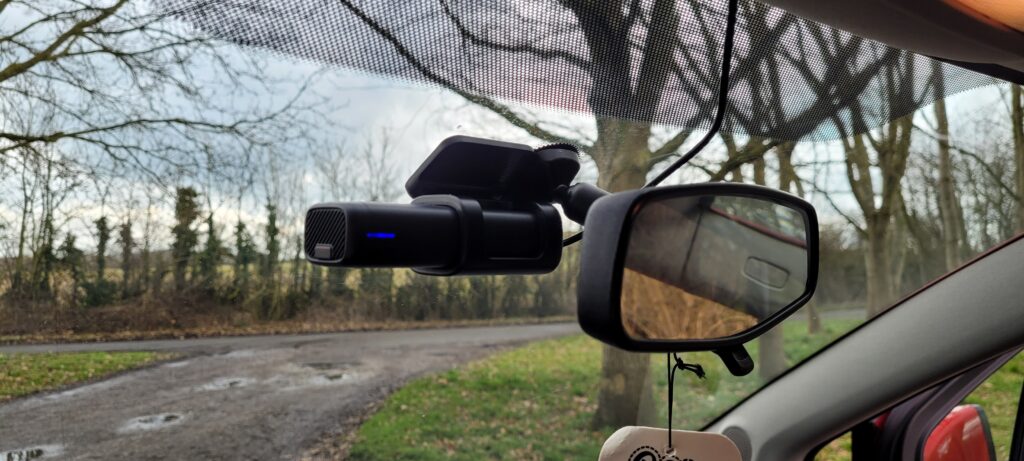 MyHelpfulHints_'s tweet photo. #Sponsored 

My review for the Road Angel Halo Ultra dashcam is now live on the My Helpful Hints website...took a while to write up this one 😆

Grab a coffee, a slice of cake, and give it a read 🍰

https://t.co/hn4pJR5CEg

#MHHSBD https://t.co/oqnp9LJqAd