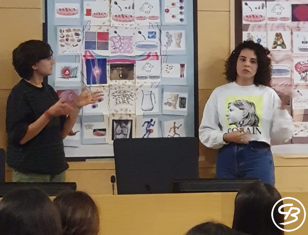 L'alumnat de 2n de Batxillerat científic ha participat aquest matí, a la facultat de Medicina i Ciències de la Salut de la UB, en la jornada Unistem Day 2023 sobre  cèl·lules mare! #Badalona #unistemday2023 #recerca #batxilleratcientífic #biologia #ub #femescola #desde1895