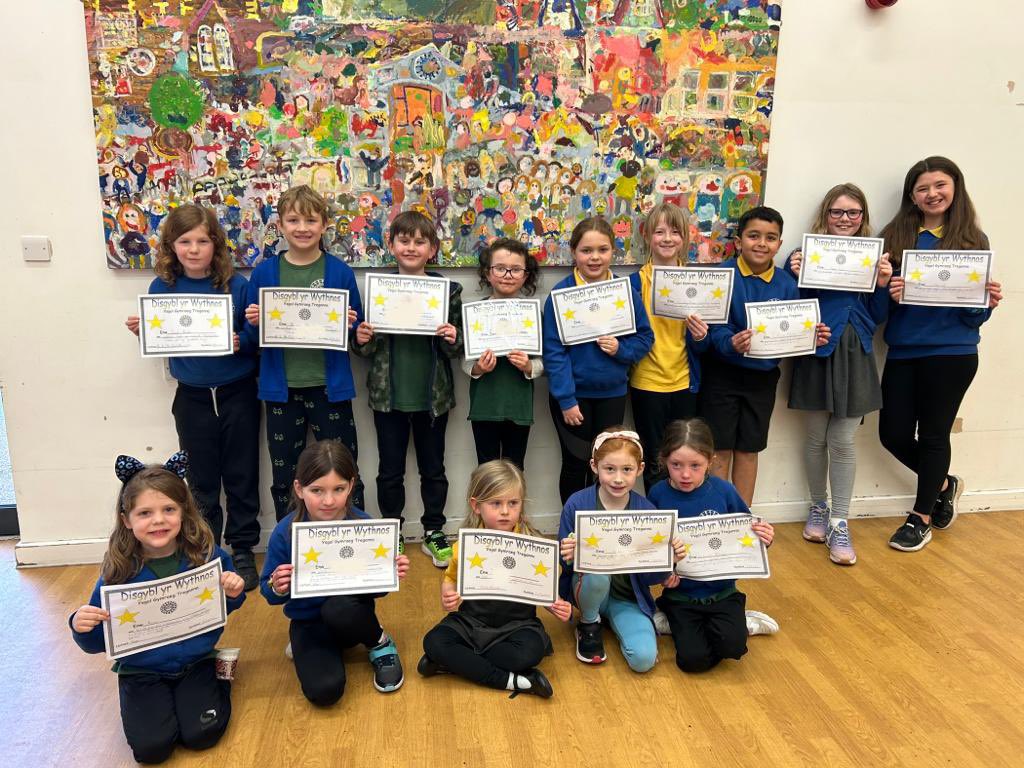 YsgolTreganna's tweet photo. Llongyfarchiadau i ddisgyblion yr wythnos.⭐️💫
Congratulations to the pupils of the week. ⭐️💫 https://t.co/r4epNCxnmQ