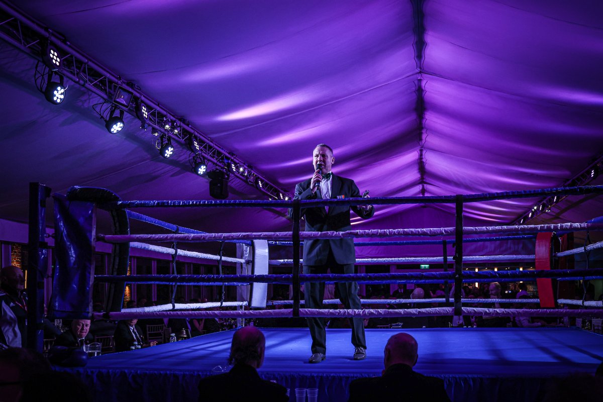 Synonymous tweet media