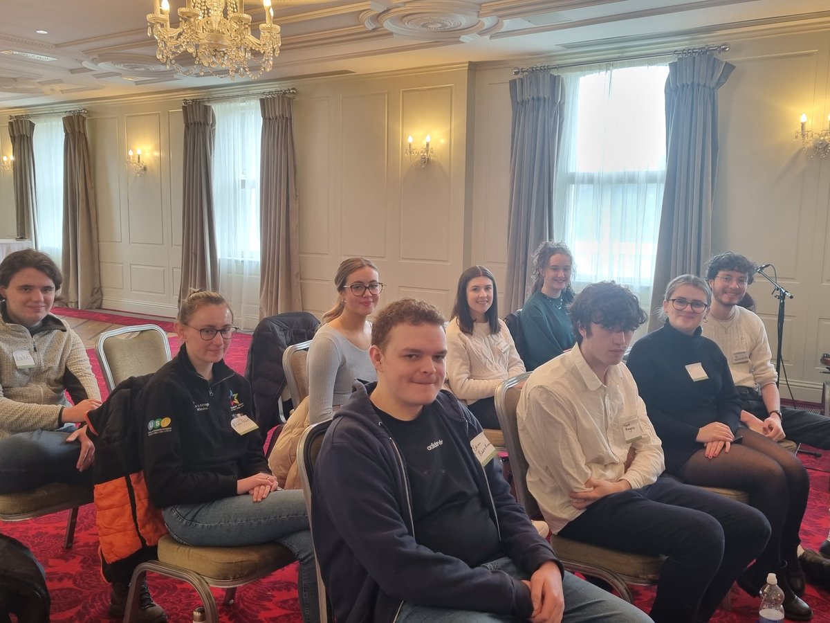 Saol ó Dheas RnaG (@saolodheas) on Twitter photo Mol an Óige! Scoláirí <a href="/UCC/">UCC Ireland</a> tagaithe chughainn do chlár an lae inniu ó Óstán Bhaile an Róistigh. <a href="/RTERnaG/">Raidió na Gaeltachta</a> <a href="/RochestownPark/">Rochestown Park Hotel</a> <a href="/AnChuallachtUCC/">An Chuallacht UCC</a> Mol an Óige! Scoláirí <a href="/UCC/">UCC Ireland</a> tagaithe chughainn do chlár an lae inniu ó Óstán Bhaile an Róistigh. <a href="/RTERnaG/">Raidió na Gaeltachta</a> <a href="/RochestownPark/">Rochestown Park Hotel</a> <a href="/AnChuallachtUCC/">An Chuallacht UCC</a>