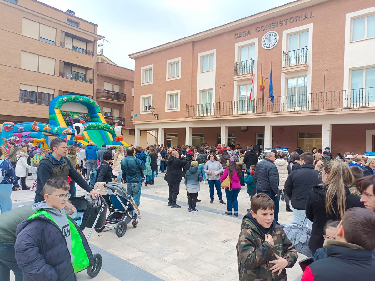 👮🏻‍♂️👮🏻‍♀️ Acompañamdo a nuestra policía local de Lardero en su aniversario. 

Gracias por cuidarnos.