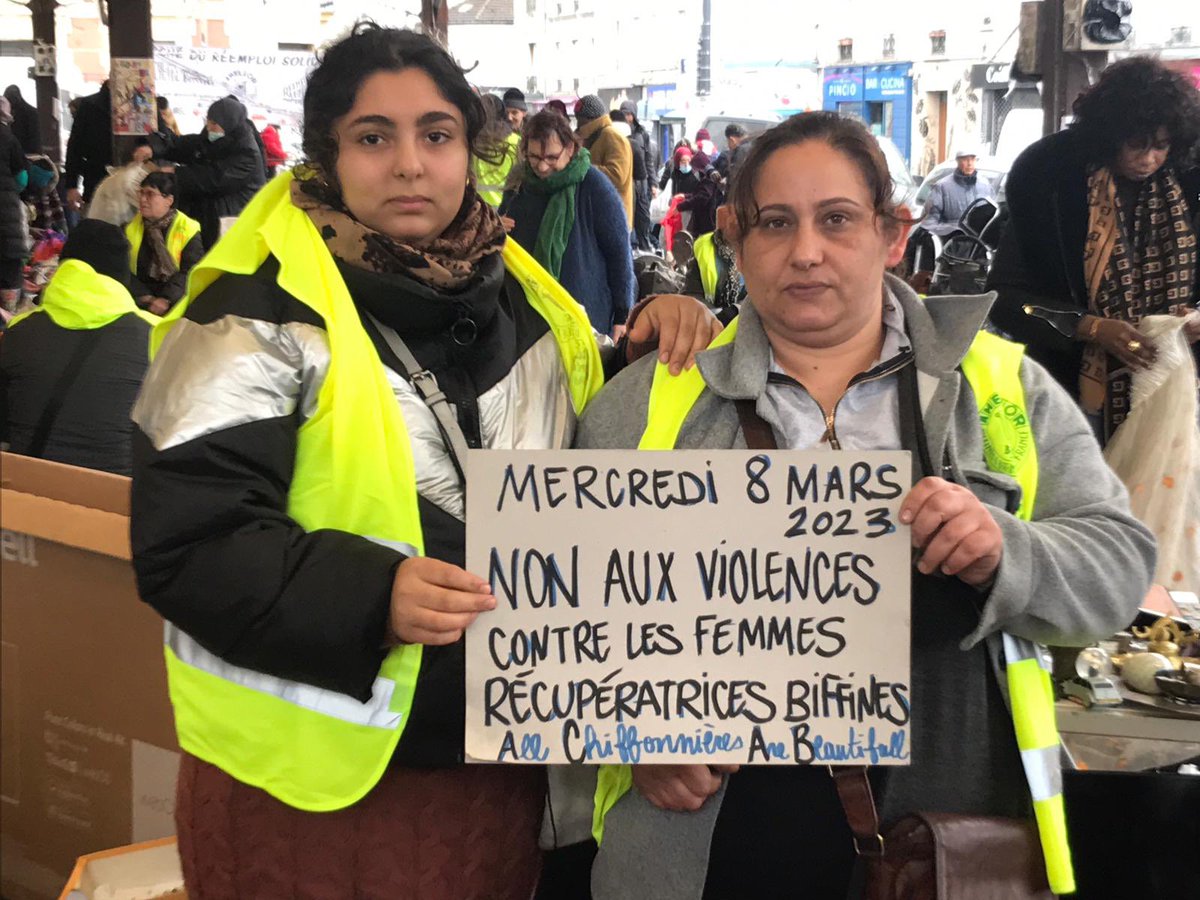 SamuelAmelior's tweet photo. @Fredhoc @FleurietZen Pour une transition juste et respectueuse des biffinEs et de leurs métiers à #portedemontreuil , arrêt des bennes privés et de la répression policière continue depuis 2010 , organisation des marchés des #recuperateurs ! ÉluEs du 20eme, la solution n’est pas la répression! #OIT190 https://t.co/KwP73Zzfrw