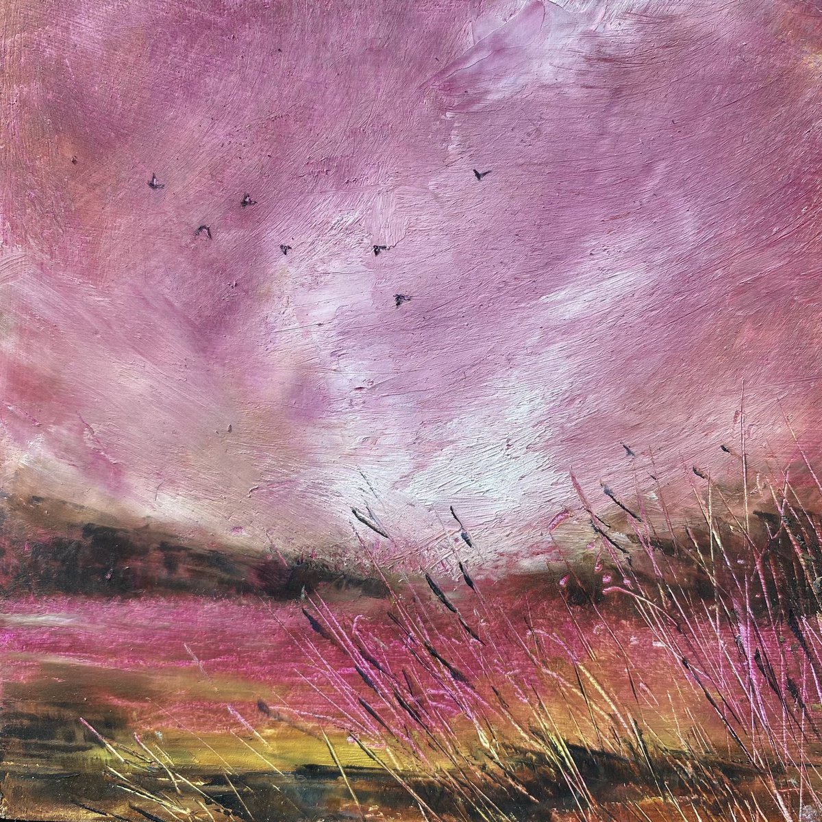 CathrynJeff's tweet photo. Ruby Glow. Little original oil on board. Love working with pinks and purples at the moment. Part of a series of Mini paintings working towards Brill exhibition later this month. 

#landscapes #britishart #oxfordshireartweeks #semiabstractart #oilpaints #coldwaxpaintings https://t.co/KHa6qBrB5F