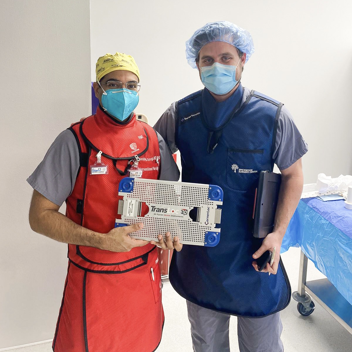 CornerLoc's tweet photo. Using our new titanium posterior implants and lateral oblique screws, we are able to provide physicians with multiple options to fixate the joint, allowing them to meet each patient’s needs! Contact your local CornerLoc™ representative to start training on #TransLoc3D™ TODAY‼️ https://t.co/Pq3R1kE0oy