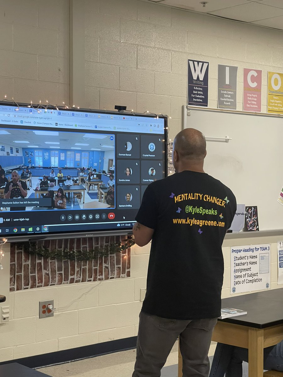 joyner_mrs's tweet image. #SELday Students receiving knowledge this morning from @KyleSpeaks_ here at the Diamond Mine @DentMiddle