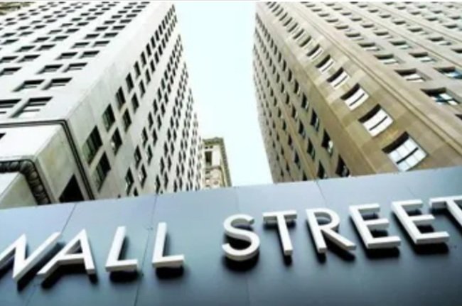 ambararasi's tweet photo. #Finance
Complejo panorama Global
Pesadilla en #WallStreet Ayer jueves caída de más del 6% de los Bancos en #EEUU
Dicho desplome está contagiando a #Europa
#Acciones de #SVB #FinancialGroup cayeron 42%
Cotizacion de #SiliconValleyBank suspendida
Banco #Silvergate líquida Neg https://t.co/HNDKHXbtVg