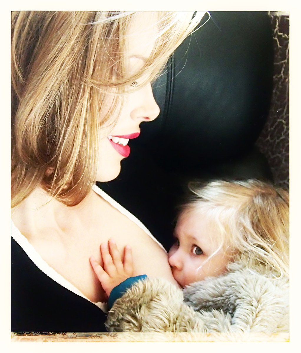 Tara Rae Moss tweet media