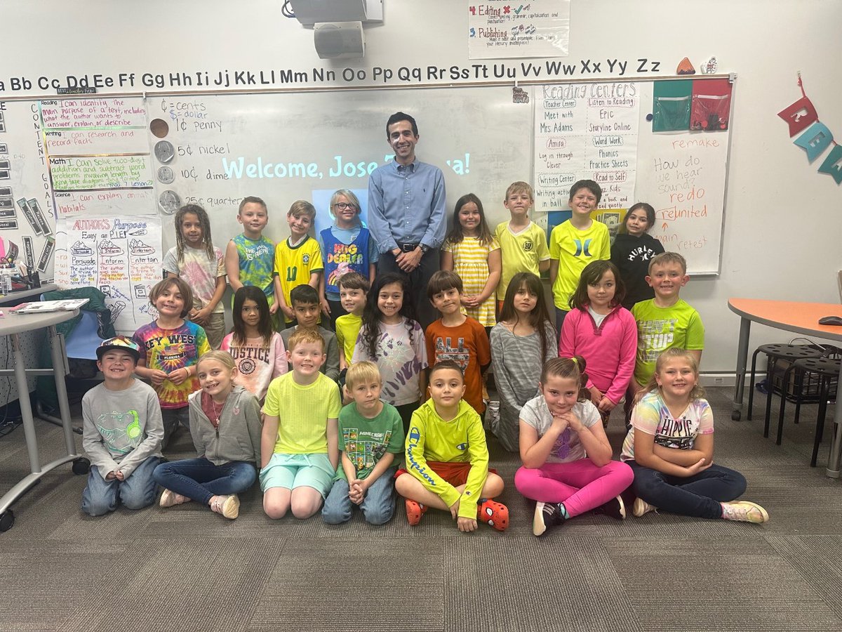 JZonTV's tweet photo. Had a blast reading 📚  with some smart, engaging 2nd and 3rd graders at @gfeMUSD @MaranaSchools 
Excellent questions and funny observations! https://t.co/mVoT2qer8S