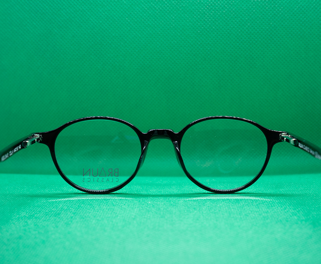 #BRAUNCLASSICS #Alert 

*** We have a pair of BRAUN CLASSICS BASICS - MODEL 34 - F4 Black / 44mm In stock now, ready for shipping! ***

#lunettes #eyewearstyle #eyeweartrends #eyewearframes  #opticframes #madeineurope🇪🇺 #brillen #oculos #occhiali

vistashop.online