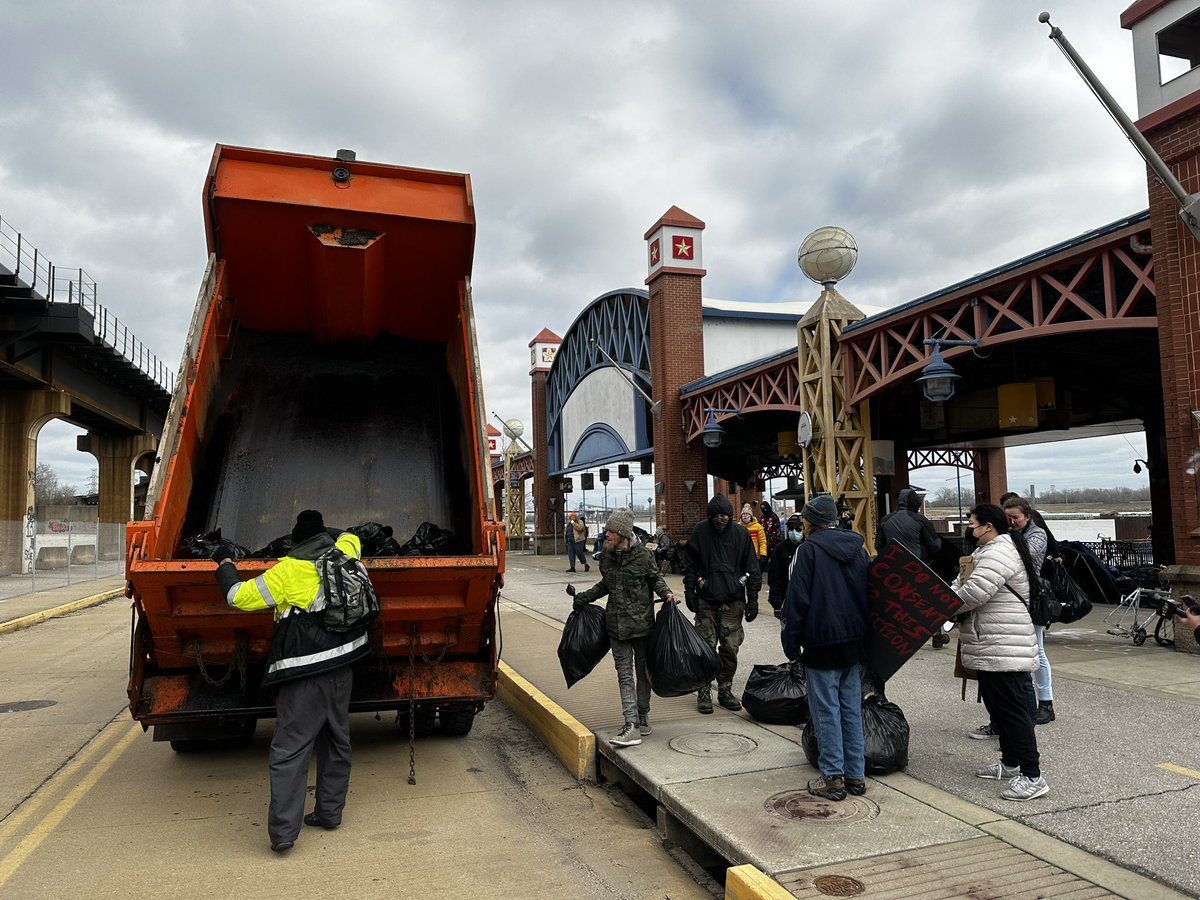 Brian Munoz tweet media