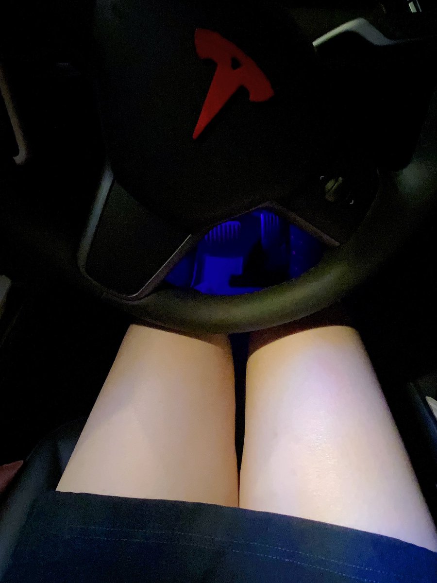 gigiloveryo's tweet photo. 想遊車河嘛？🚗👋👋👋 https://t.co/VmG9rbpMVG
