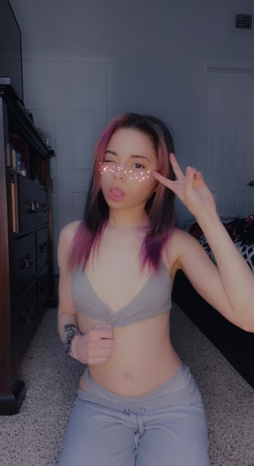 😛😝glad that it&rsquo;s Friday ☺️ https://t.co/iTs0iObuPH