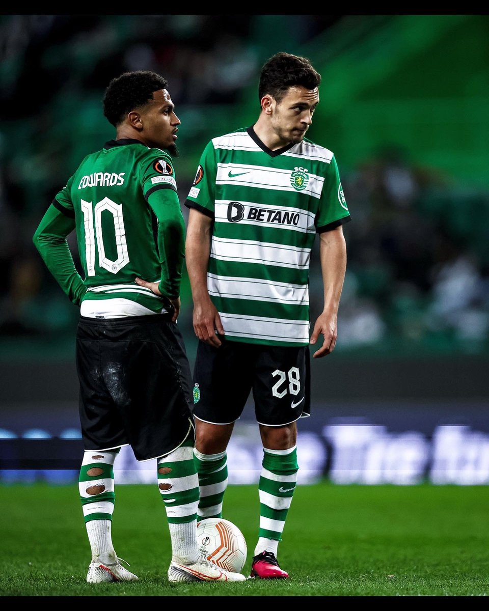 marcusedwards__'s tweet photo. Fans were🔥 All To Play For Next Week. #UEL @Sporting_CP https://t.co/qcxEjUjRCy