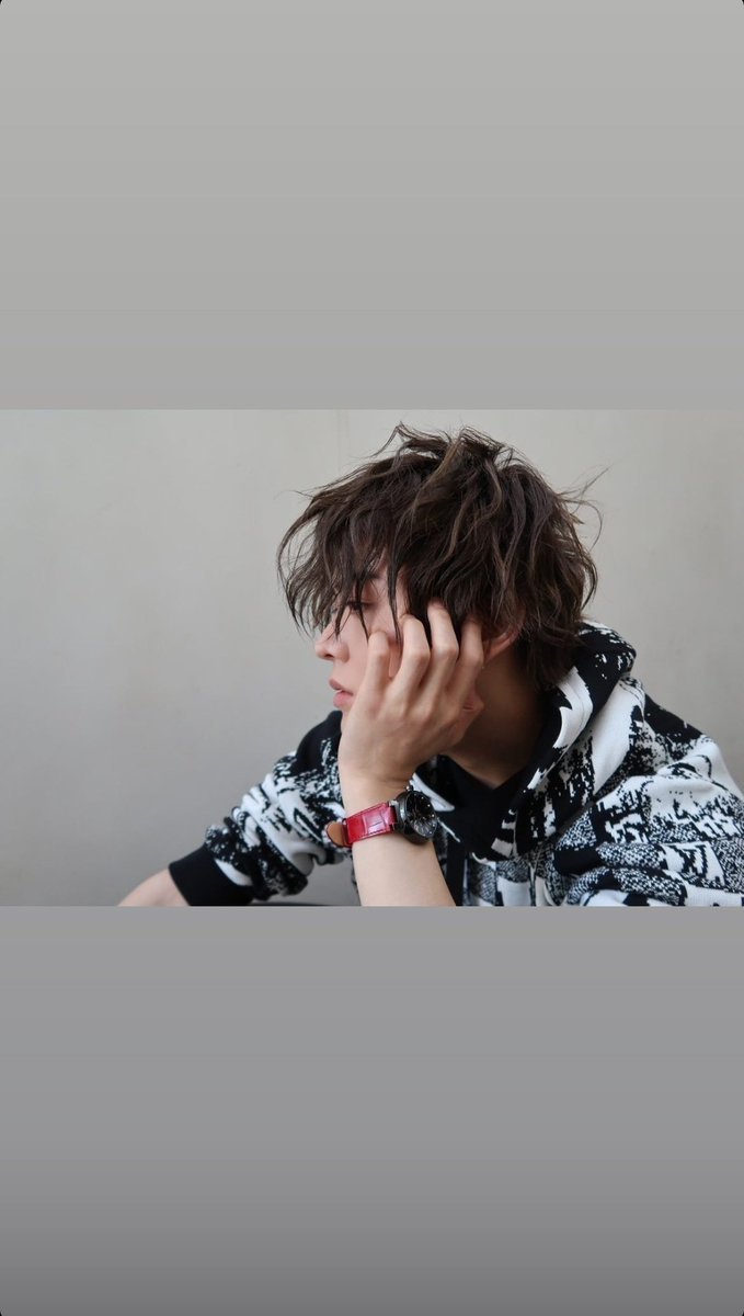 Shifted my gaze away from the camera and let my unadorned expression reveal the contours of my face, moving ever so slightly to showcase the best angle from which to view me. It was important that others notice I was not just a one-dimensional beauty.