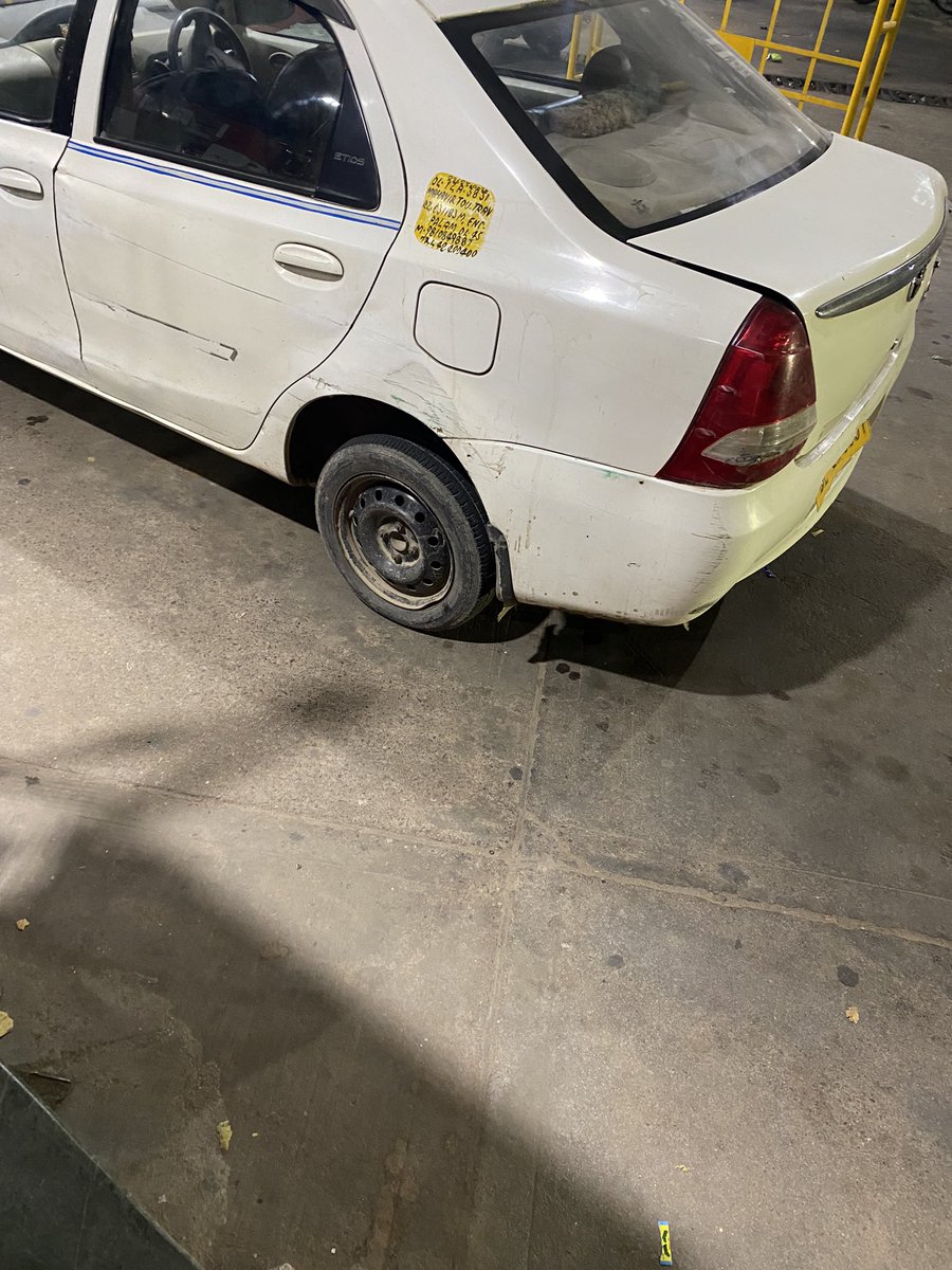 beingmuk's tweet photo. See the condition of cab being deployed by @Olacabs, no side mirror, no backlight, low tyre pressure, no fuel, filthy condition. booked this from Delhi airport on 24-Feb. @bhash it seems that passenger’s safety is Ola’s least priority @TransportDelhi @ANI @dtptraffic #ola #cab https://t.co/ESWYzsekKH